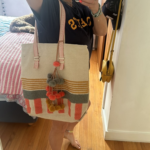 Handmade in India, Boho style beach bag from America and Beyond - Picture 7 of 10